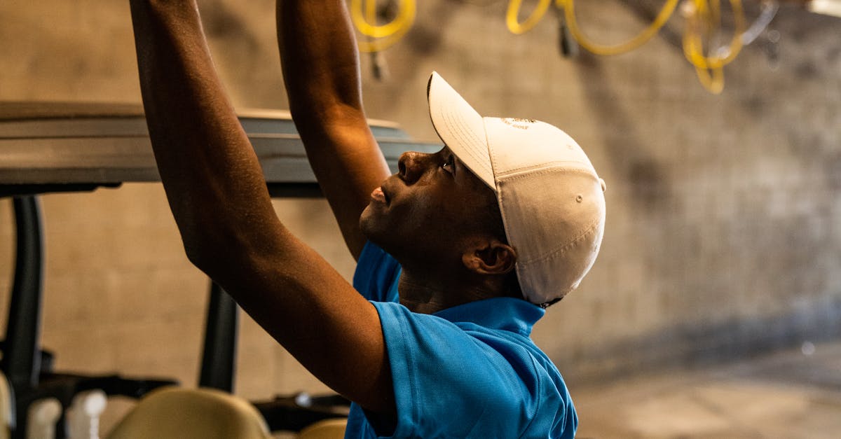 Differences Between Standard and Smart Circuit Breakers